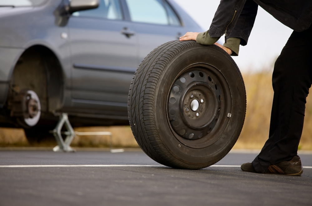 Kako zameniti točak na automobilu