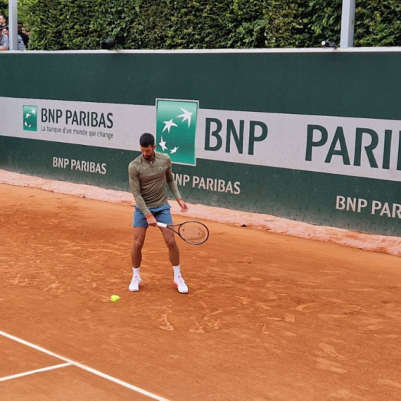 Đoković se zagrejao za start Rolan Garosa FOTO