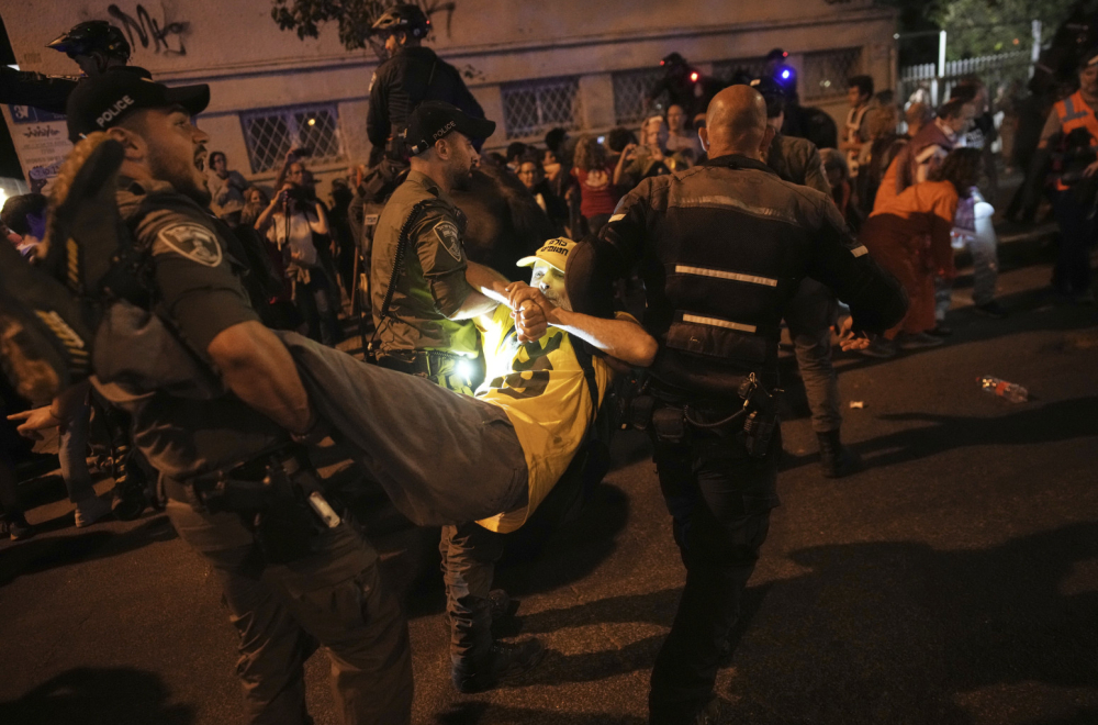 Sukob demonstranata i policije u Tel Avivu; "Meta" je bio Bibi FOTO/VIDEO