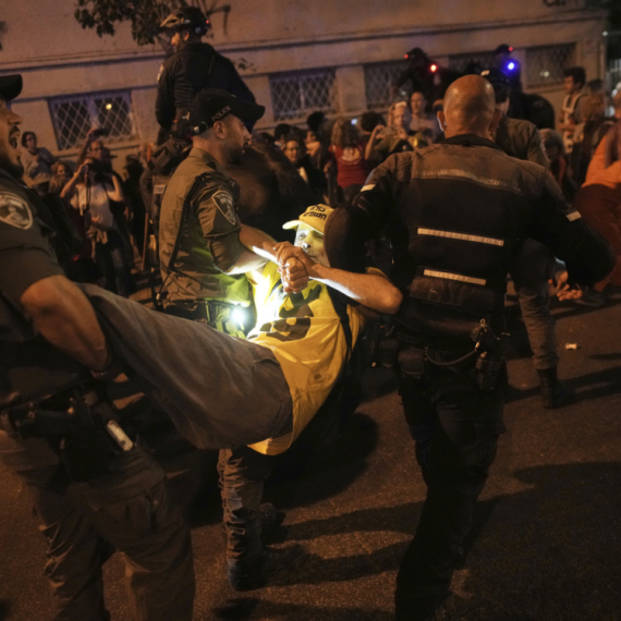 Sukob demonstranata i policije u Tel Avivu; "Meta" je bio Bibi FOTO/VIDEO