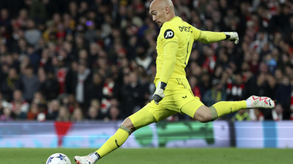 Marko Dmitrović se vraća u Zvezdu!