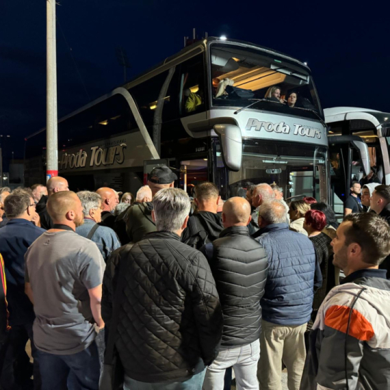 Srpska delegacija stigla u Paraliju FOTO/VIDEO