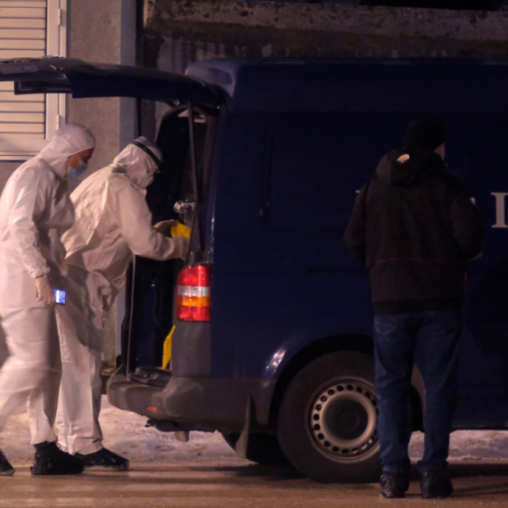 Pronađena dva tela u stanu u Nikšiću; Oglasila se policija: Dvostruko ubistvo; Potraga za ubicom u toku