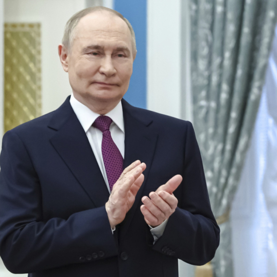 Putin: Rusija beleži istorijski pad siromaštva