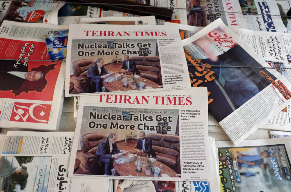 A major attack on nuclear facilities is prepared; In a panic, USA withdraws the army and evacuates diplomats
