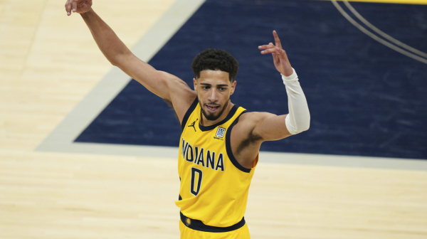Indijana dotukla Njujork za finale NBA lige VIDEO