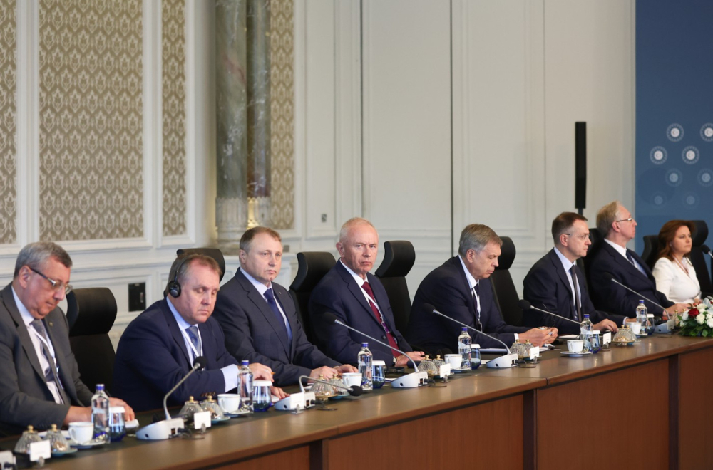 Rusi ranom zorom stižu u Ženevu