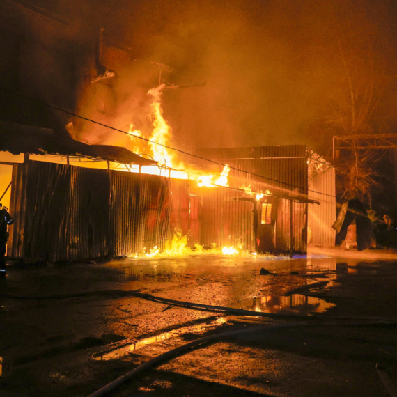 Najveća ruska rafinerija u plamenu: Dronovi razaraju, sve bukti FOTO