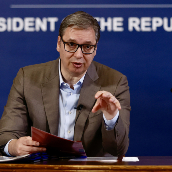 Vučić saopštio važne vesti: "Inflacija prvi put ispod 4%"; "Otvorićemo najmanje pet fabrika" VIDEO