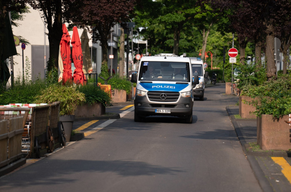 Nemački policajci pucali i teško ranili Hrvata koji ih je napao noževima