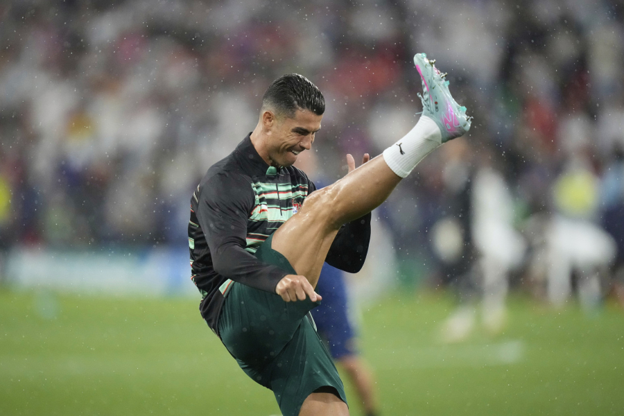 Može da igra i seoski fudbal – Ronaldo je i dalje klasa VIDEO