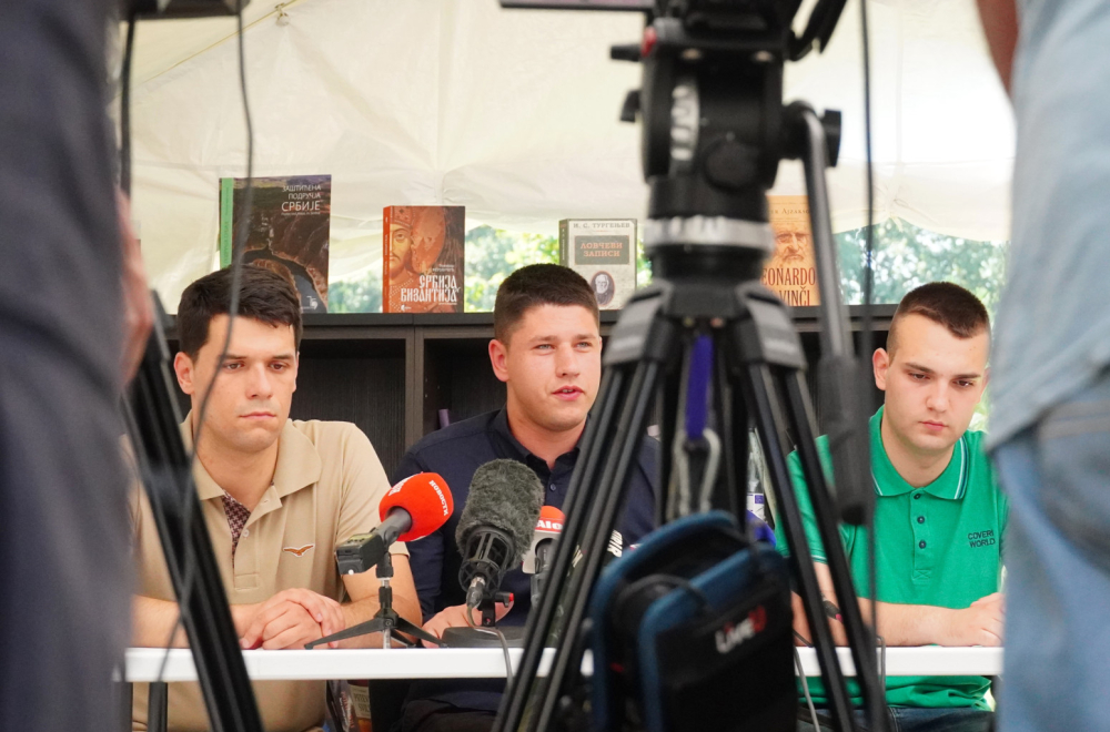 Obratili se napadnuti studenti koji žele da uče: Bili smo meta fašističkih napada VIDEO