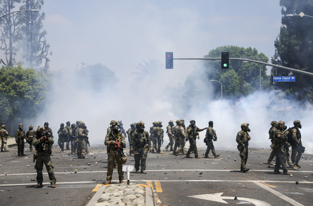Unprecedented chaos in America: Trump immediately sent the army to the protesters PHOTO/VIDEO