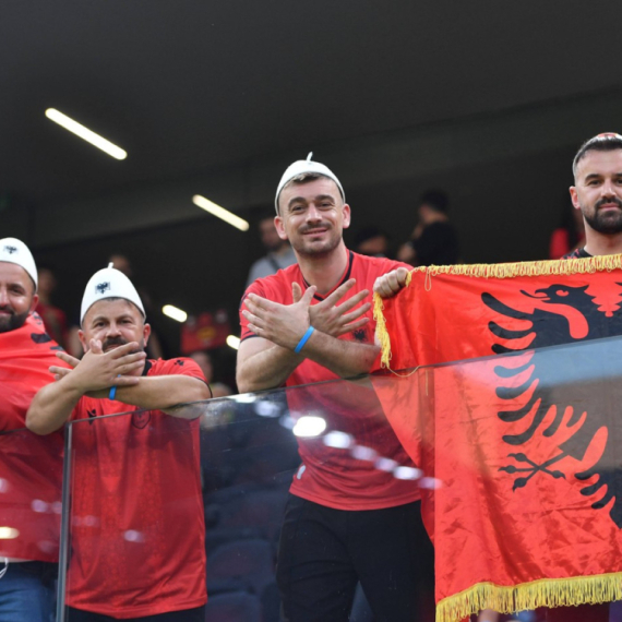 Utisci iz Tirane – nisu hteli incidente, samo malo da vređaju