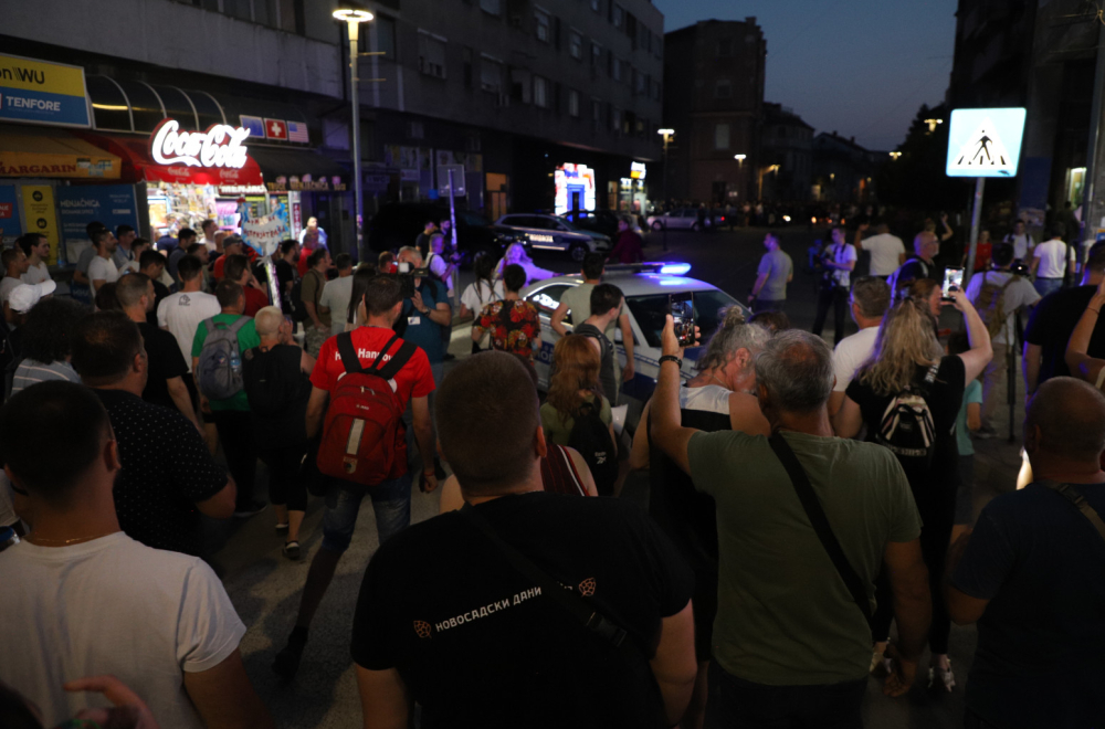 U Kosjeriću novinari pojedinih medija bili blokirani u zgradi opštine