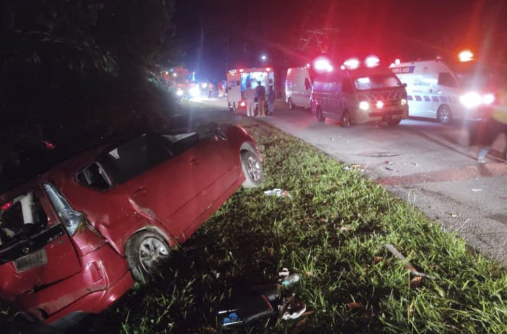 Terrible bus accident: 15 students died PHOTO
