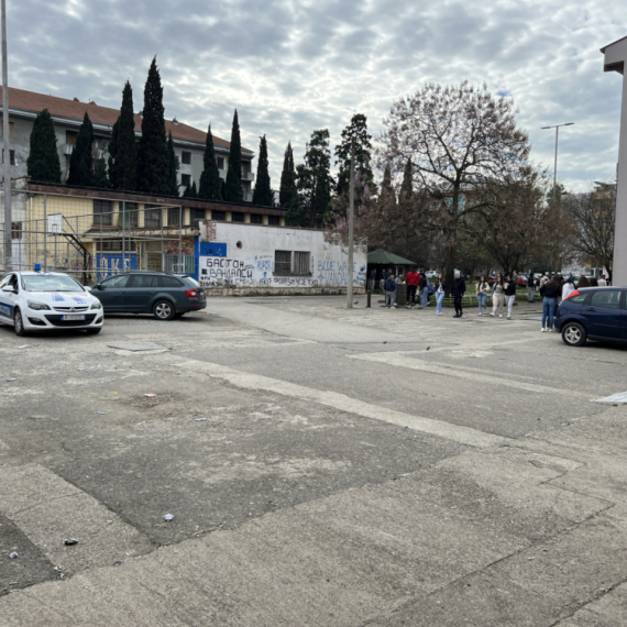 Pronađena nestala devojčica; Oglasila se majka – evo gde je bila