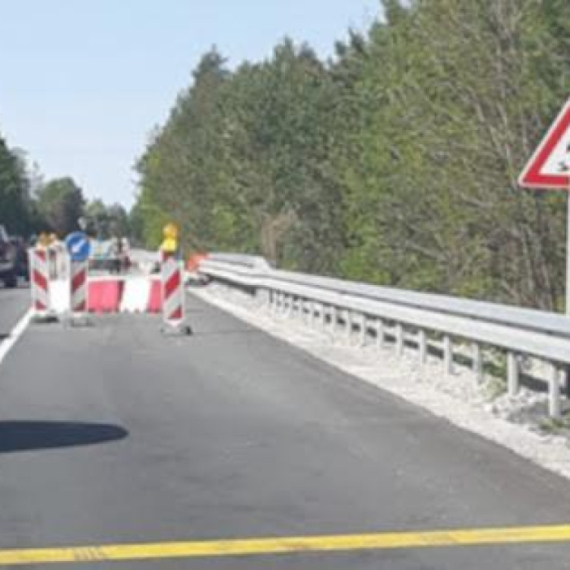Potpuna obustava saobraćaja do završetka radova: Automobili se usmerevaju na Ibarsku magistralu