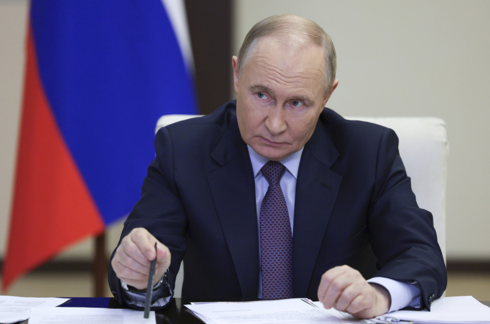 Putin: Rusija mora da brani odlučujuću ulogu svog naroda u pobedi nad nacizmom