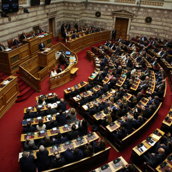 Skandal trese grčki parlament: Isključena tri ekstremno desničarska poslanika