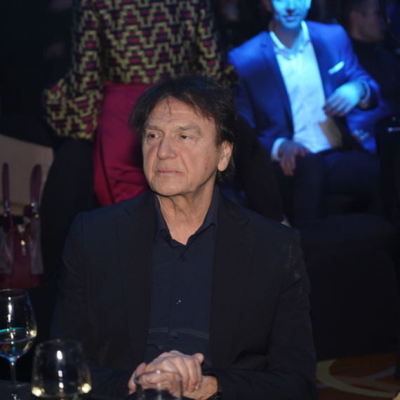 Zdravko Čolić posle tragedije otkazuje koncerte u Skoplju FOTO