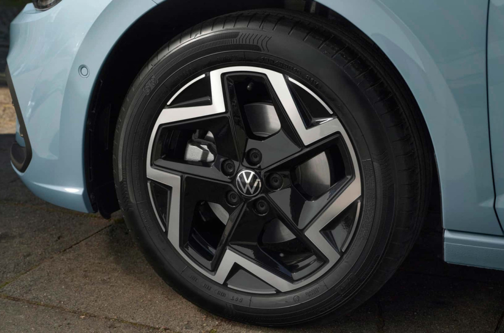 Poludele cene automobila u Evropi FOTO