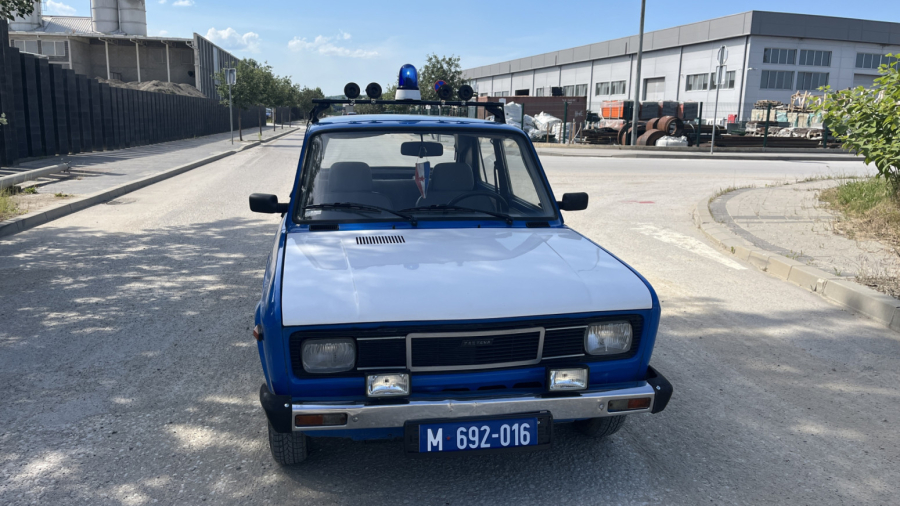 Povratak milicijskog Stojadina: Čačanin oživeo čuvenu plavu Zastavu 101! FOTO