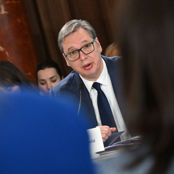 Vučić iz Praga: Želimo bolje rezultate; Bez veće stope rasta nema većih plata i penzija