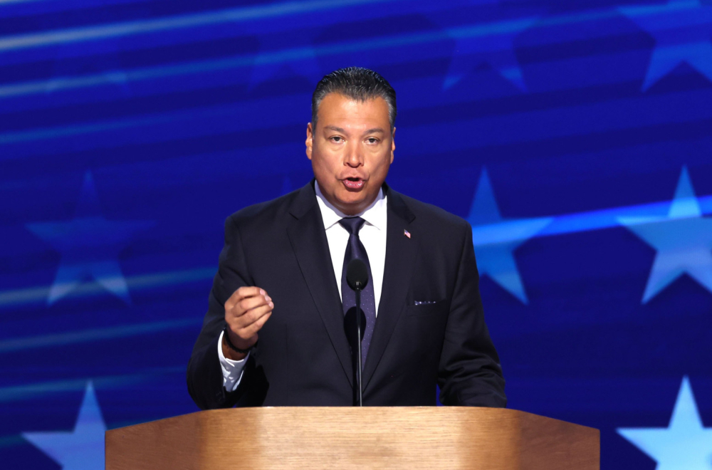 Haos u Americi; Senator uhapšen: Policajci ga gurnuli na zemlju, pa odveli u lisicama VIDEO