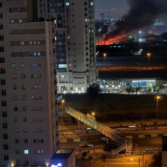 Panika u Izraelu, građani se spremaju za napad; Odjekuju sirene; "Ostanite blizu skloništa"