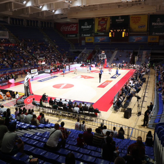 Polufinale KLS, igra Zvezda, a "Pionir" praznjikav FOTO