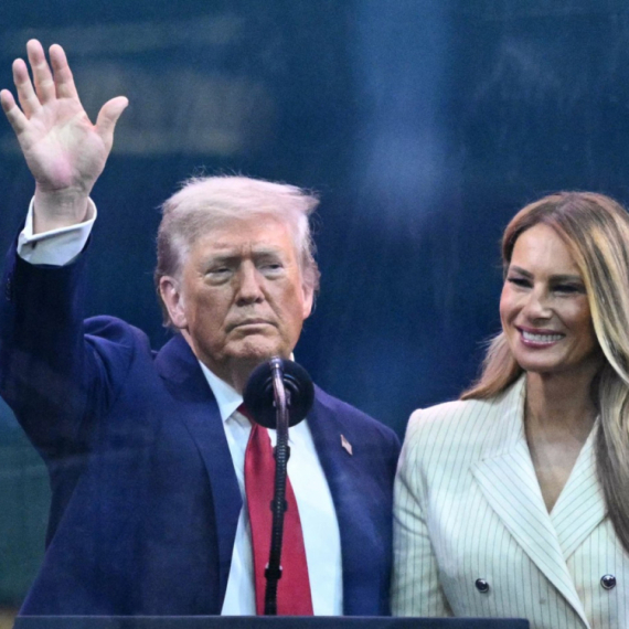 Da, Melanija Tramp je najbolje odevena žena na svetu i ponovo je to dokazala FOTO