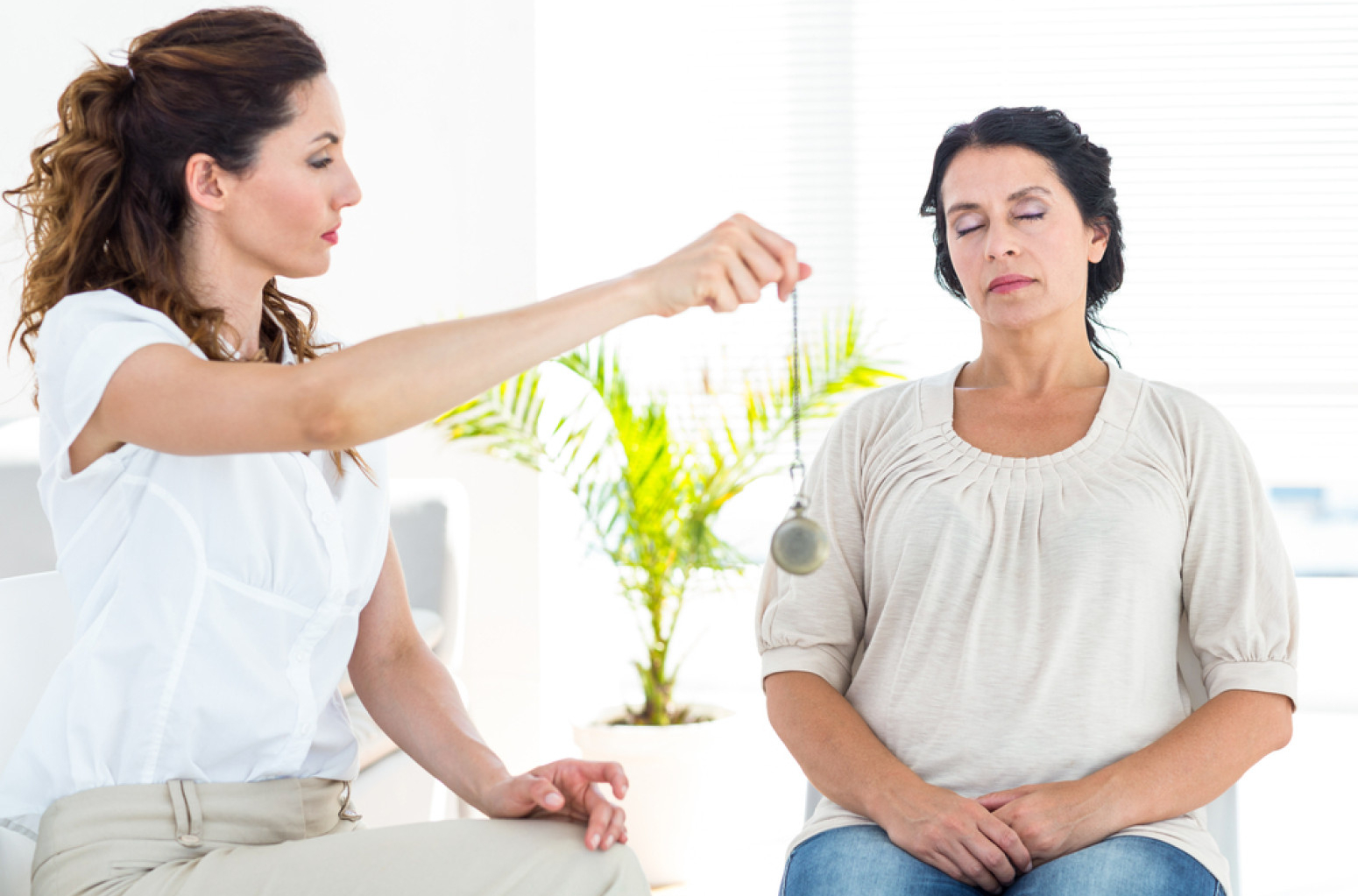 Može li hipnoza da ublaži simptome menopauze? FOTO
