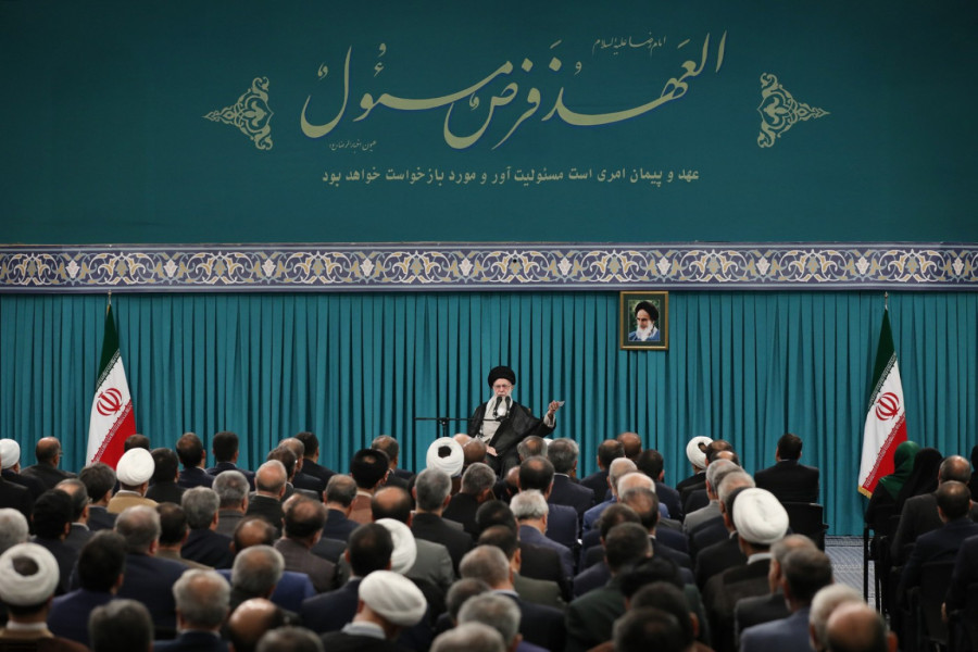 Ajatolah umire, sprema se naslednik; Ko je zapravo nemilosrdni iranski vrhovni vođa, Ali Hamnej?