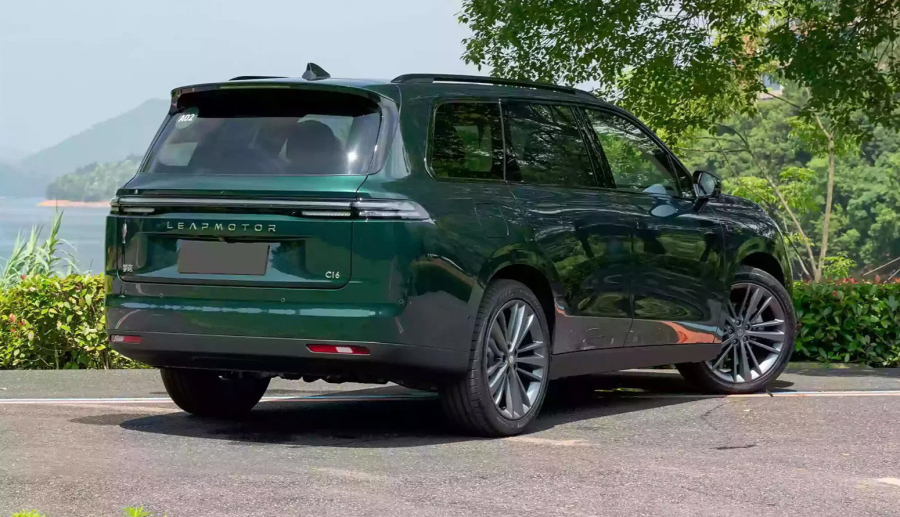 SUV za 6.000 evra? Direktor ove kompanije tvrdi da je moguće FOTO
