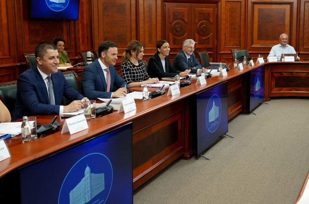Mali saopštio lepe vesti: "Sledi dvofazno povećanje minimalca koje ide na 651 evro" FOTO