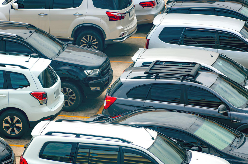 Najezda velikih i teških automobila: Kako gradovi pokušavaju da se "odbrane" od njih