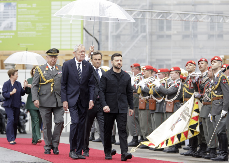 Zelenski u Austriji: Stojimo uz Ukrajinu; Suludi zahtev Moskve FOTO