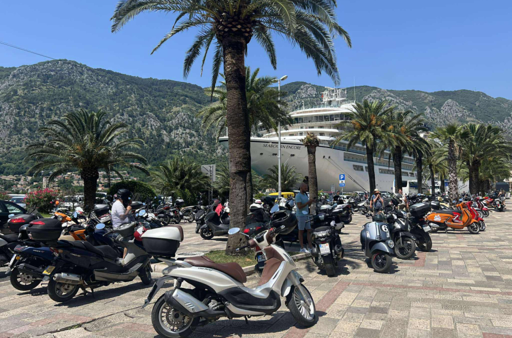 Drama u centru Kotora: Izbio veliki požar na pumpi; Brzom akcijom vatrogasaca izbegnuta tragedija