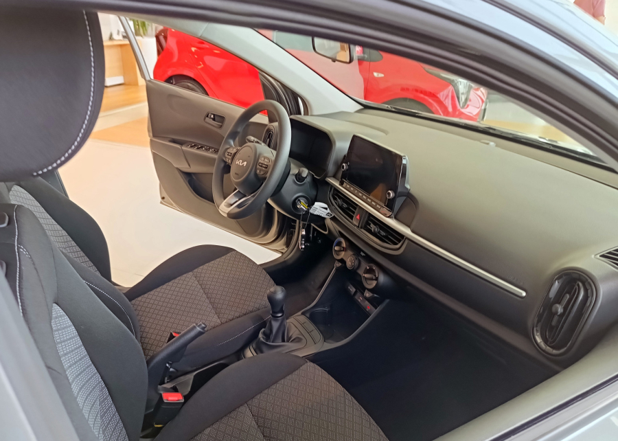U eri izumiranja malih automobila, jedan tvrdoglavo opstaje – i dostupan je i kod nas FOTO