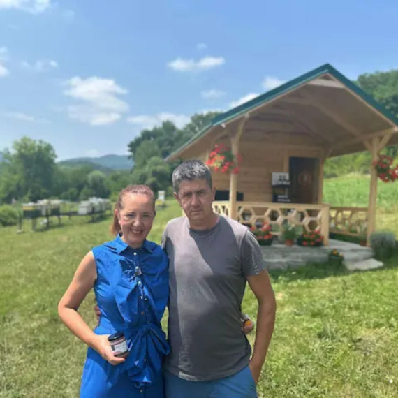 Napustili grad i kupili imanje na selu: Bračni par pokrenuo sjajan biznis FOTO