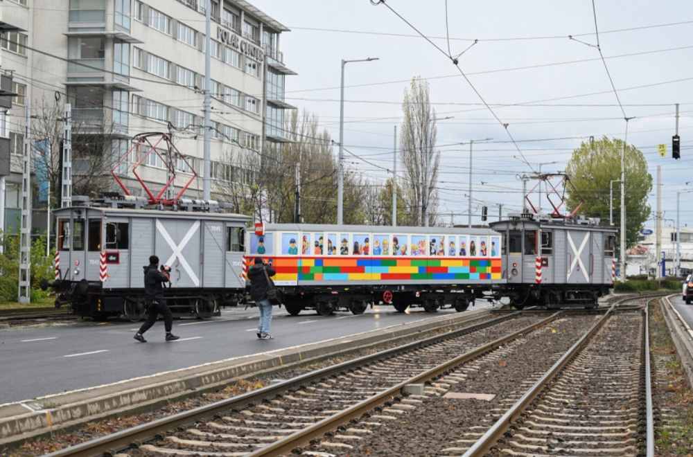 Tramvaj iskočio iz šina i udario u piceriju: Sedmoro u bolnici