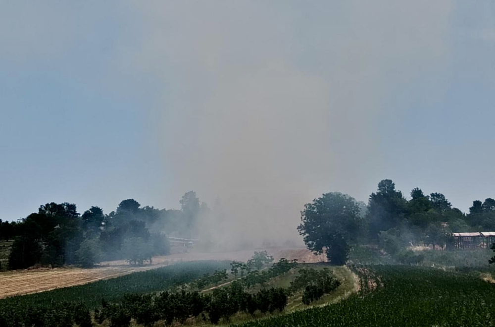 Veliki požar kod Čačka: Vatra se nekontrolisano širi