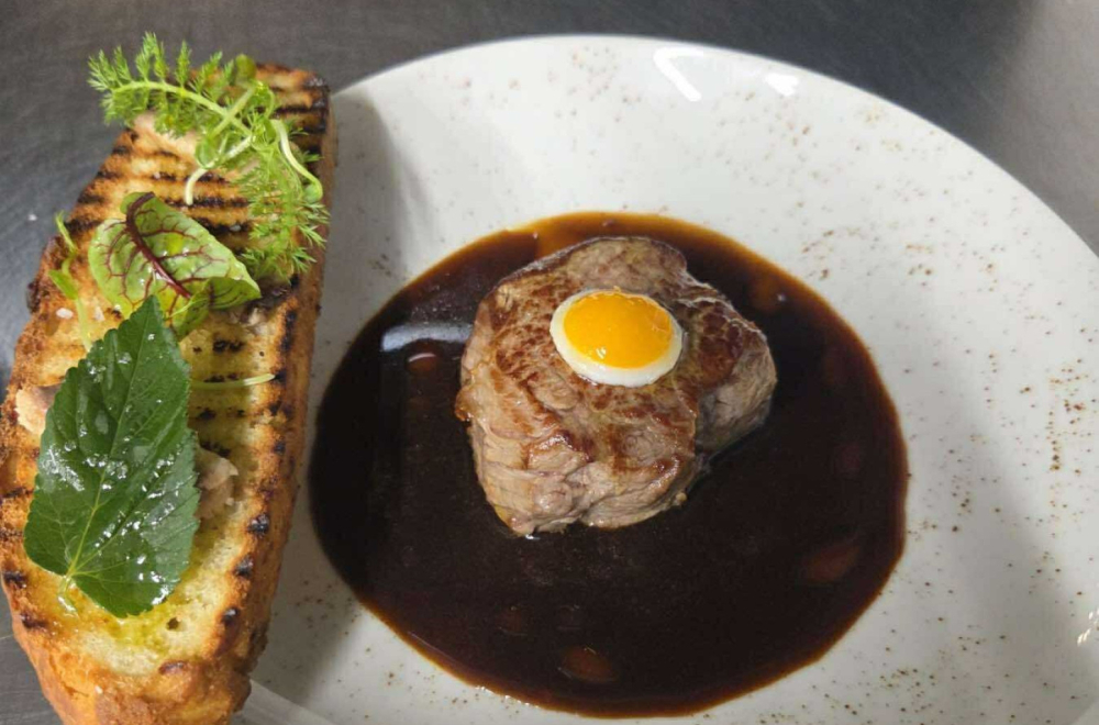 Starting Salary €1,500: Vasilije Shares What It's Like to Be a Chef in Germany