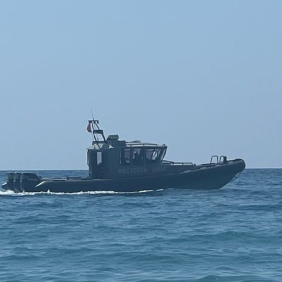 Filmska scena na Jadranu: Bežao na jedrilici; Hitno reagovao Interpol