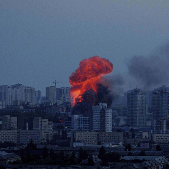 Ukraine's on fire; The dead and injured are being counted PHOTO/VIDEO