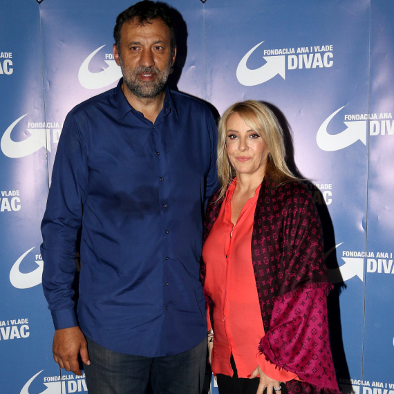 Ana Divac objavom o svom braku usijala mreže: "Kako bi ti 'udovica' dobro stajalo"