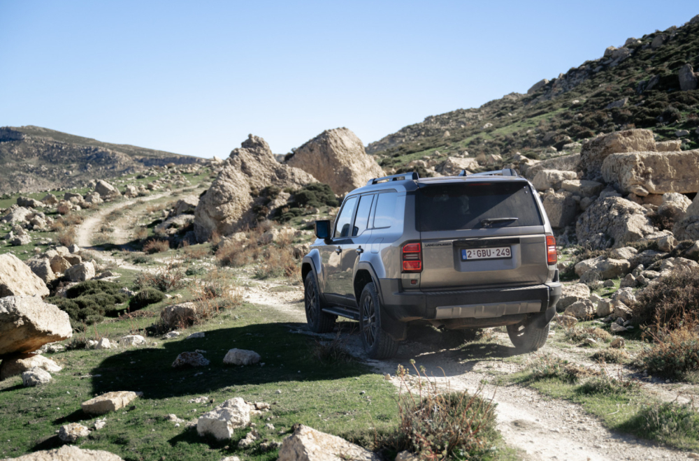 Toyota elektrifikovala Land Cruiser – ali i dalje gazi kroz 70 cm vode FOTO