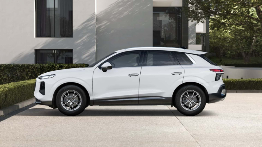 Novi Audi Q3 bez doplatnih opcija: Izgleda li vam dovoljno premijum za svoju cenu? FOTO
