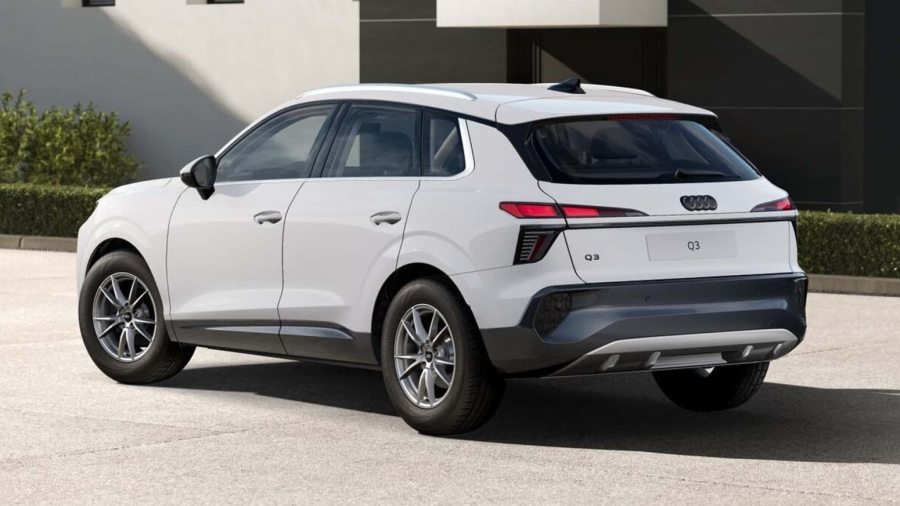Novi Audi Q3 bez doplatnih opcija: Izgleda li vam dovoljno premijum za svoju cenu? FOTO